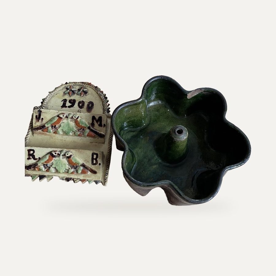 Porte-allumettes daté 1900 et moule à kougelhopf